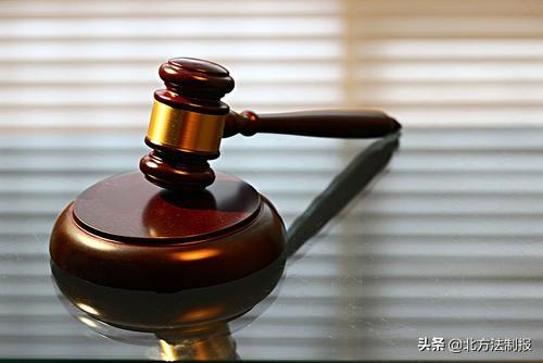 怀疑妻子出轨，儋州一男子驾车撞击他人车辆被判刑休闲区蓝鸢梦想 - Www.slyday.coM