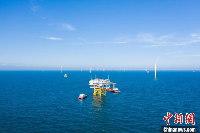 中广核汕尾后湖50万千瓦海上风电项目海上升压站。中广核 供图