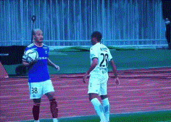 每日一笑：​男扮女装在女厕偷拍被抓…手机里发现大量偷拍照片！休闲区蓝鸢梦想 - Www.slyday.coM