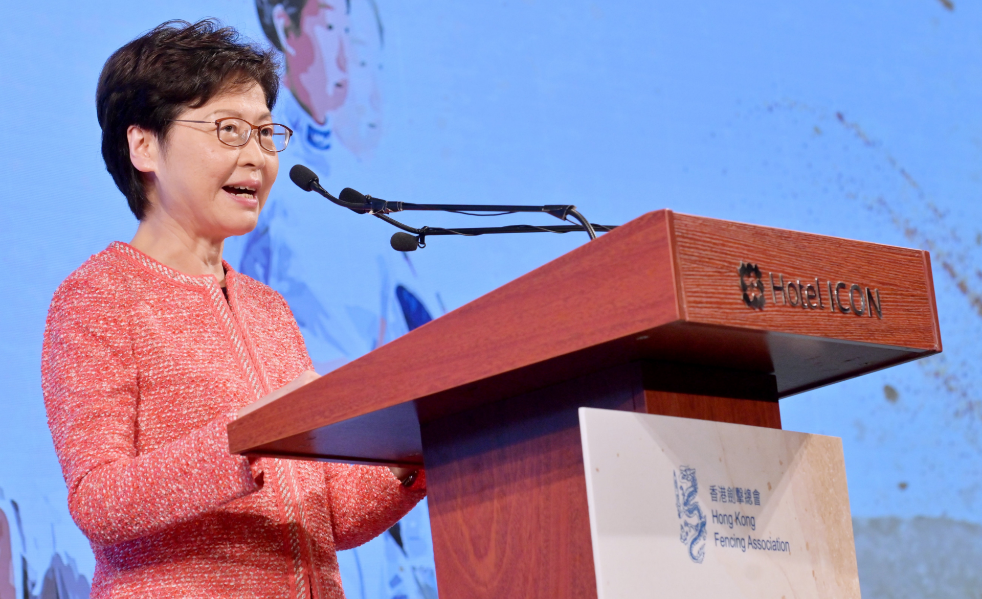 林郑月娥为奥运及全运会中国香港代表团祝捷|林郑月娥_新浪财经_新浪