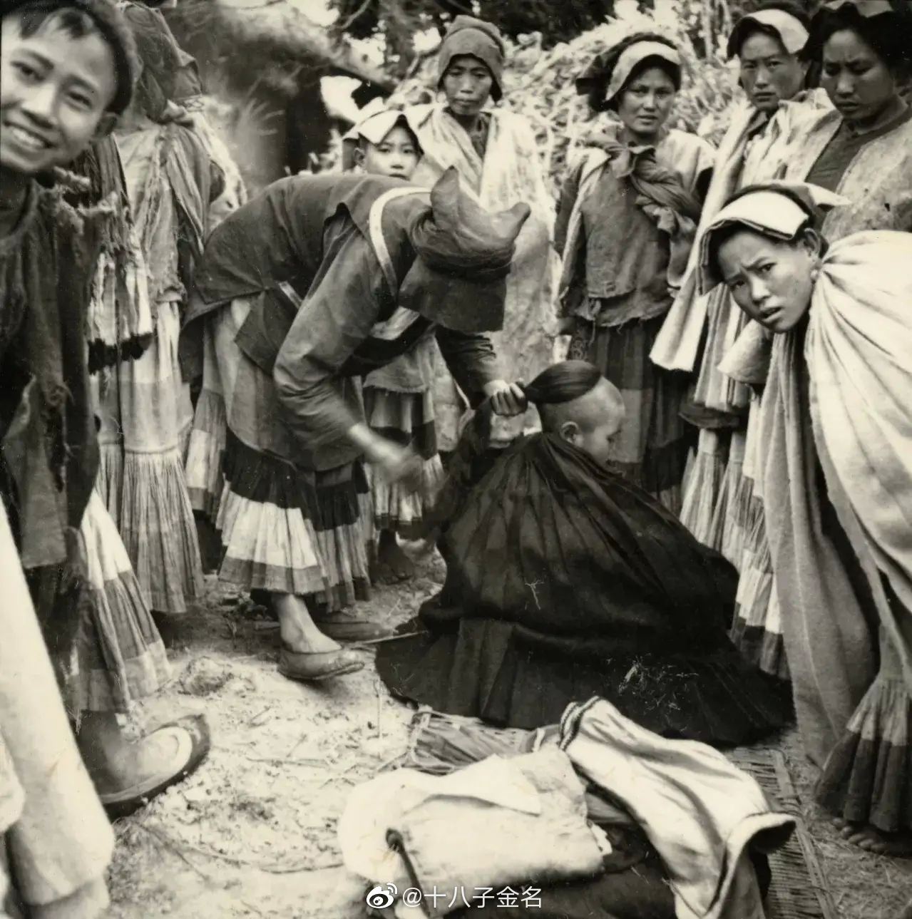 庄学本晚清彝族信仰和生活罕见老照片
