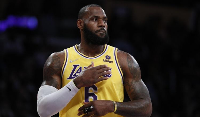 詹姆斯首次回应肘击斯图尔特：驱逐是应该的，但禁赛完全没有必要休闲区蓝鸢梦想 - Www.slyday.coM