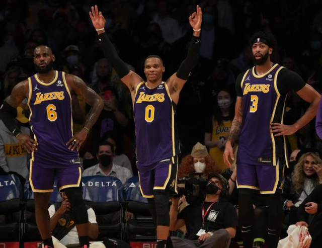 詹姆斯首次回应肘击斯图尔特：驱逐是应该的，但禁赛完全没有必要休闲区蓝鸢梦想 - Www.slyday.coM