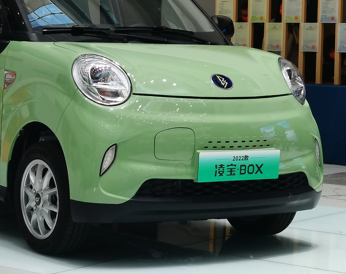 新款凌宝box实车,换装新前脸,5门4座,灵活好停,续航320km-新浪汽车