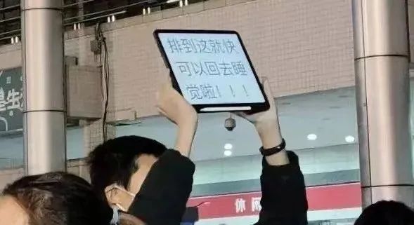 突变数量为德尔塔两倍！南非发现新冠病毒变异株，存在大量突变休闲区蓝鸢梦想 - Www.slyday.coM