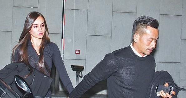 洗米华被批捕，11月初缺席妻子生日会，9月最后露面与洗米嫂同框休闲区蓝鸢梦想 - Www.slyday.coM