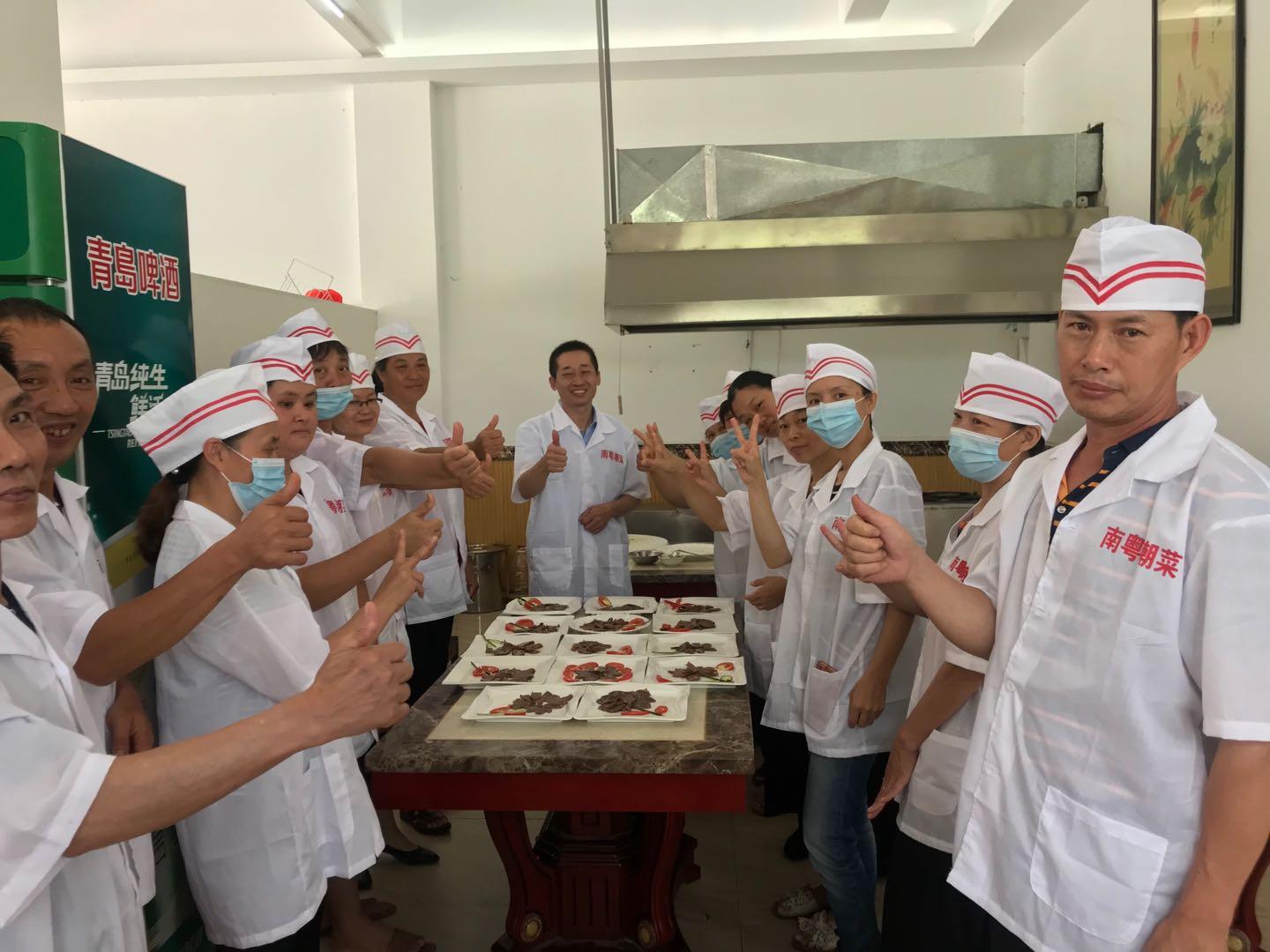 第2眼｜深圳叫停“学卤鹅领补贴”报名，潮式卤味的江湖不易闯！休闲区蓝鸢梦想 - Www.slyday.coM