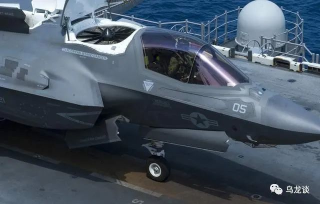 单价1亿英镑的英国F35隐形舰载机，坠海原因蠢哭：进气道保护罩忘摘了？休闲区蓝鸢梦想 - Www.slyday.coM