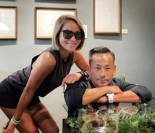 洗米华被批捕，11月初缺席妻子生日会，9月最后露面与洗米嫂同框休闲区蓝鸢梦想 - Www.slyday.coM