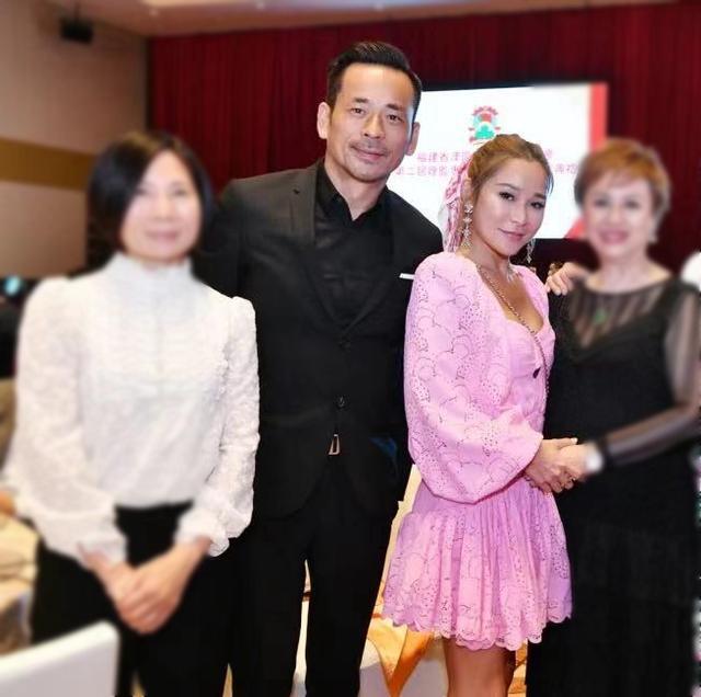 洗米华被批捕，11月初缺席妻子生日会，9月最后露面与洗米嫂同框休闲区蓝鸢梦想 - Www.slyday.coM