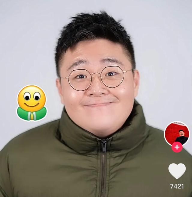 小和尚郝邵文直播带货背景简陋身边无助理直播界的清流