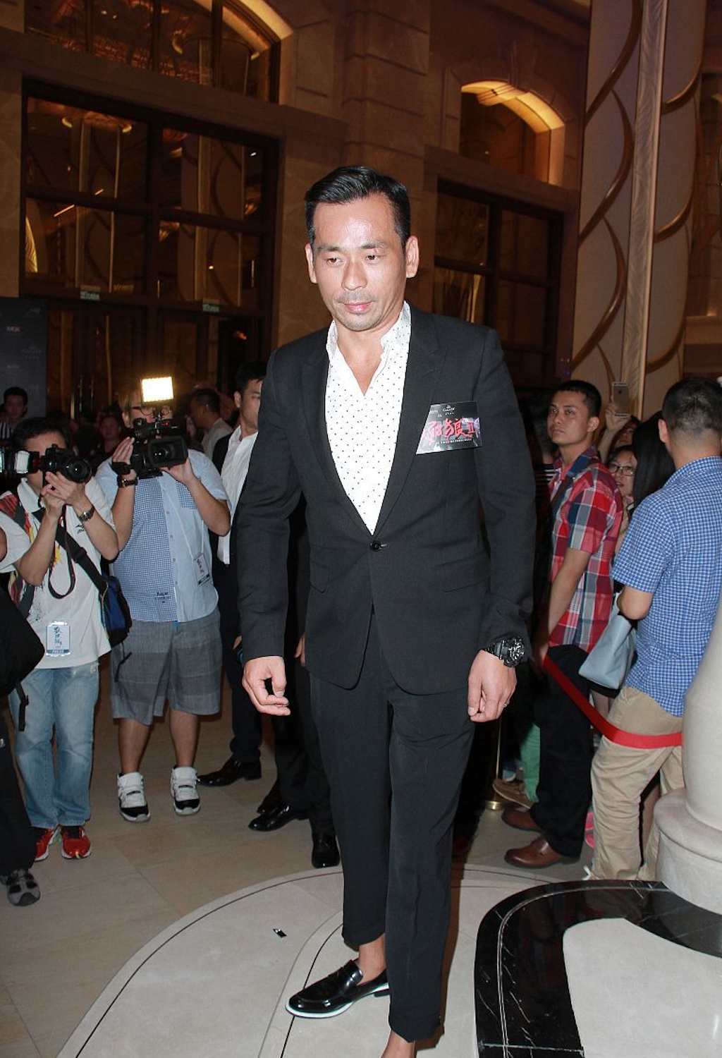 洗米华被批捕前全家不知情洗米嫂在谈两性关系曾公开否认违法