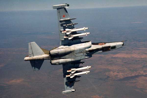 苏-39攻击机有多强?火力强大的低空杀手,装甲部队的劲敌!