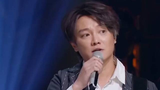 阿沁回应飞儿乐团解散赶走主唱