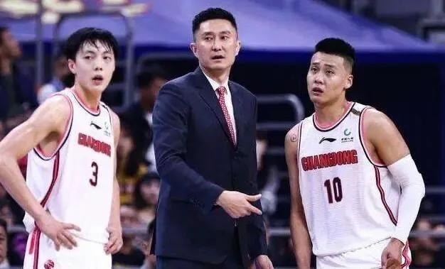 中国男篮12人出炉!辽宁4人,广东3人,周琦强势入选,王哲林无缘休闲区蓝鸢梦想 - Www.slyday.coM 中国男篮12人出炉!辽宁4人,广东3人,周琦强势入选,王哲林无缘休闲区蓝鸢梦想 - Www.slyday.coM