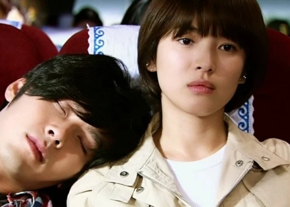 的职场罗曼史,虽然当时收视率不算高,但是却被很多人评价为人生电视剧