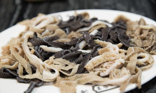 同样是毛肚黑毛肚和白毛肚怎么选看完再决定吃哪种