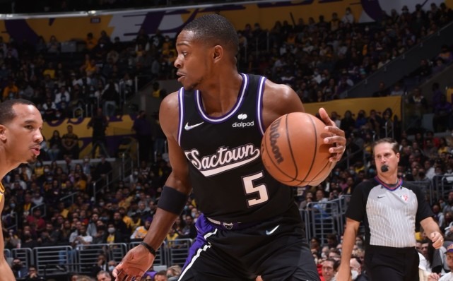 湖人三加时不敌国王！詹姆斯空砍30+11三分13中2，威少三双难救主休闲区蓝鸢梦想 - Www.slyday.coM