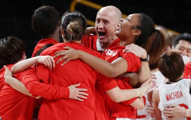 中国男篮战日本前瞻：杜锋与霍瓦斯的小打大休闲区蓝鸢梦想 - Www.slyday.coM