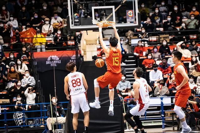 周琦24+12伤退，郭艾伦24分！中国男篮16分胜日本，最多领先30分休闲区蓝鸢梦想 - Www.slyday.coM