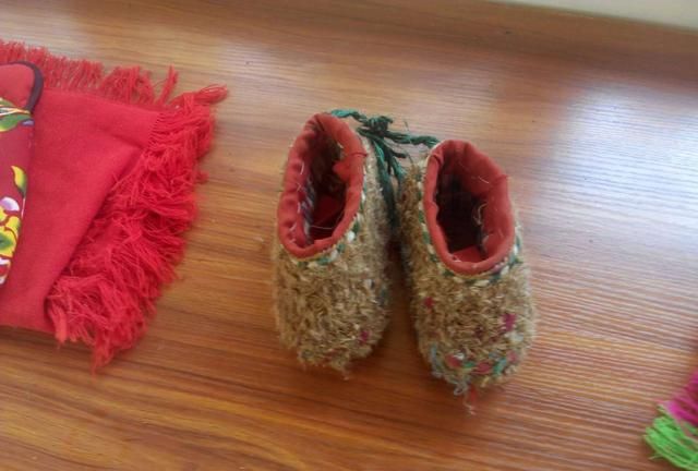 生活,并非如现在那么丰富发达;有些家境不富裕的家庭,在过冬的时候,并