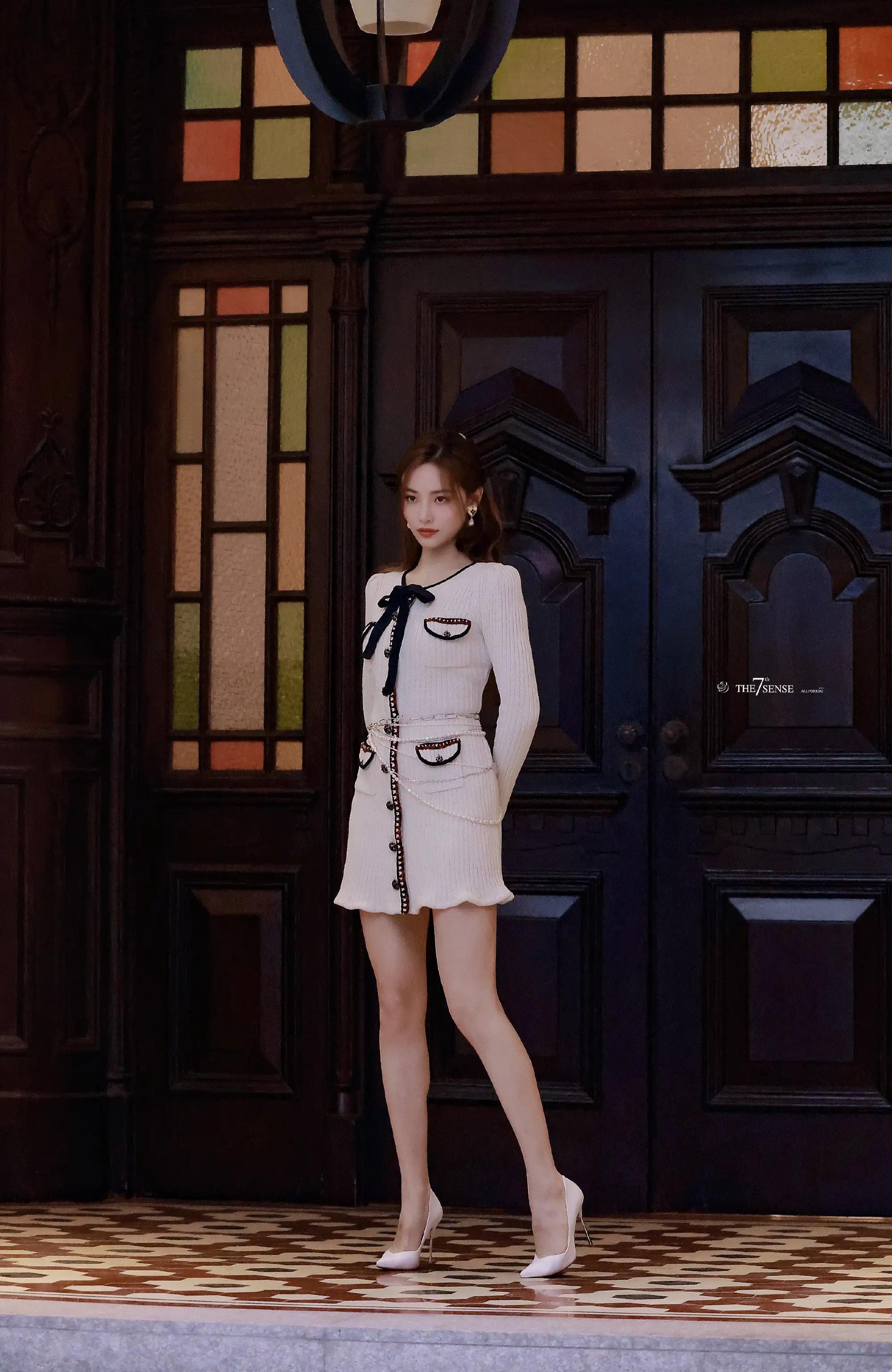 许佳琪的长发好美依旧漂亮迷人