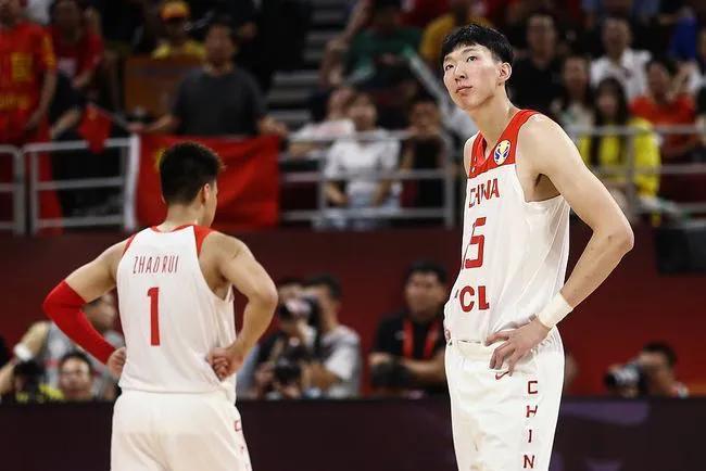 酣畅淋漓,中国男篮大胜日本,奈何日本队使阴招,周琦受伤成隐患休闲区蓝鸢梦想 - Www.slyday.coM 酣畅淋漓,中国男篮大胜日本,奈何日本队使阴招,周琦受伤成隐患休闲区蓝鸢梦想 - Www.slyday.coM