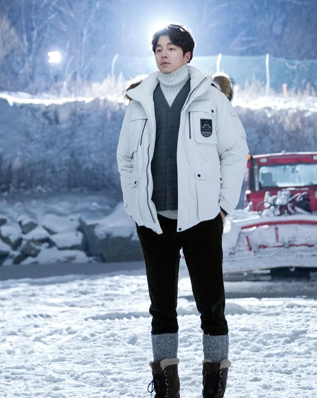 孔刘身高一米八四,他的头身比堪称完美,看起来高大又健壮,得益于从小