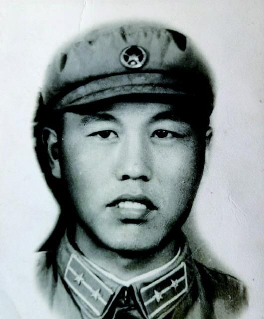 他是原国防大学校长,15岁参军,45年后晋升上将衔,82岁去世