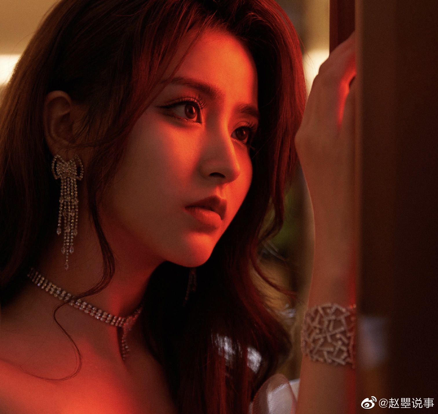 有专业抗打能力超群的艺人,而且还有上译厂,刘明月等幕后发光的声音工