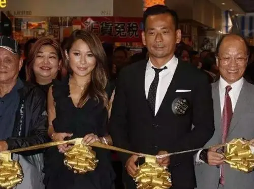 起底洗米华：经历2段婚姻却风流成性，如今47岁涉嫌犯罪被批捕休闲区蓝鸢梦想 - Www.slyday.coM