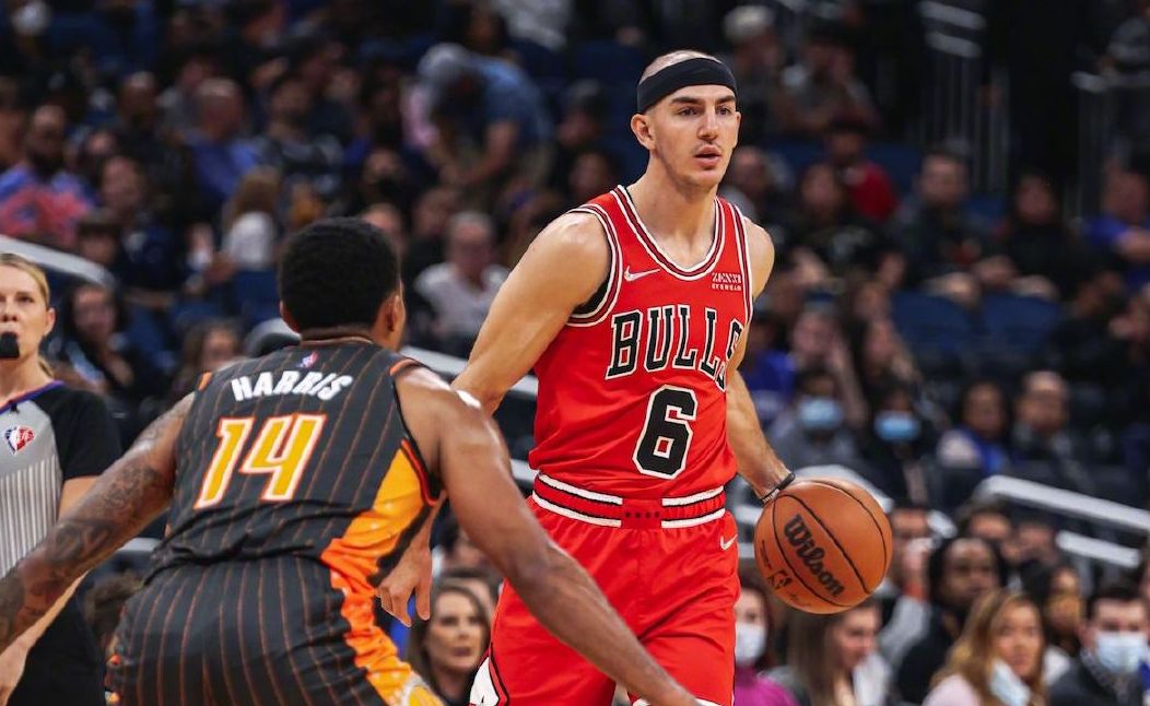 35分大胜卡鲁索正负值38公牛结束连败紧追篮网德罗赞23分