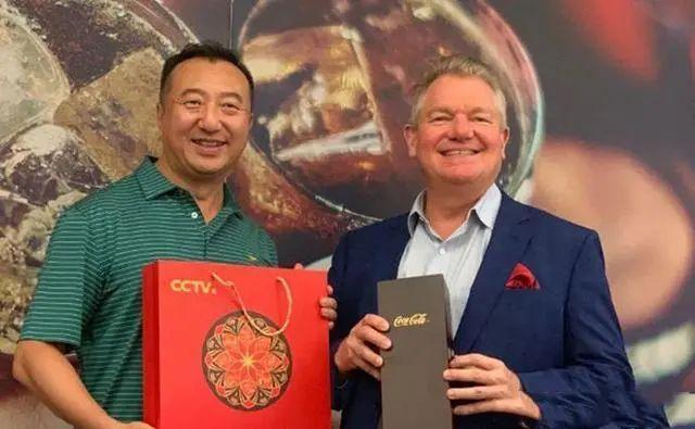 1979年走红海外的“新中国第一个喝可乐的男孩”，现在怎么样了休闲区蓝鸢梦想 - Www.slyday.coM