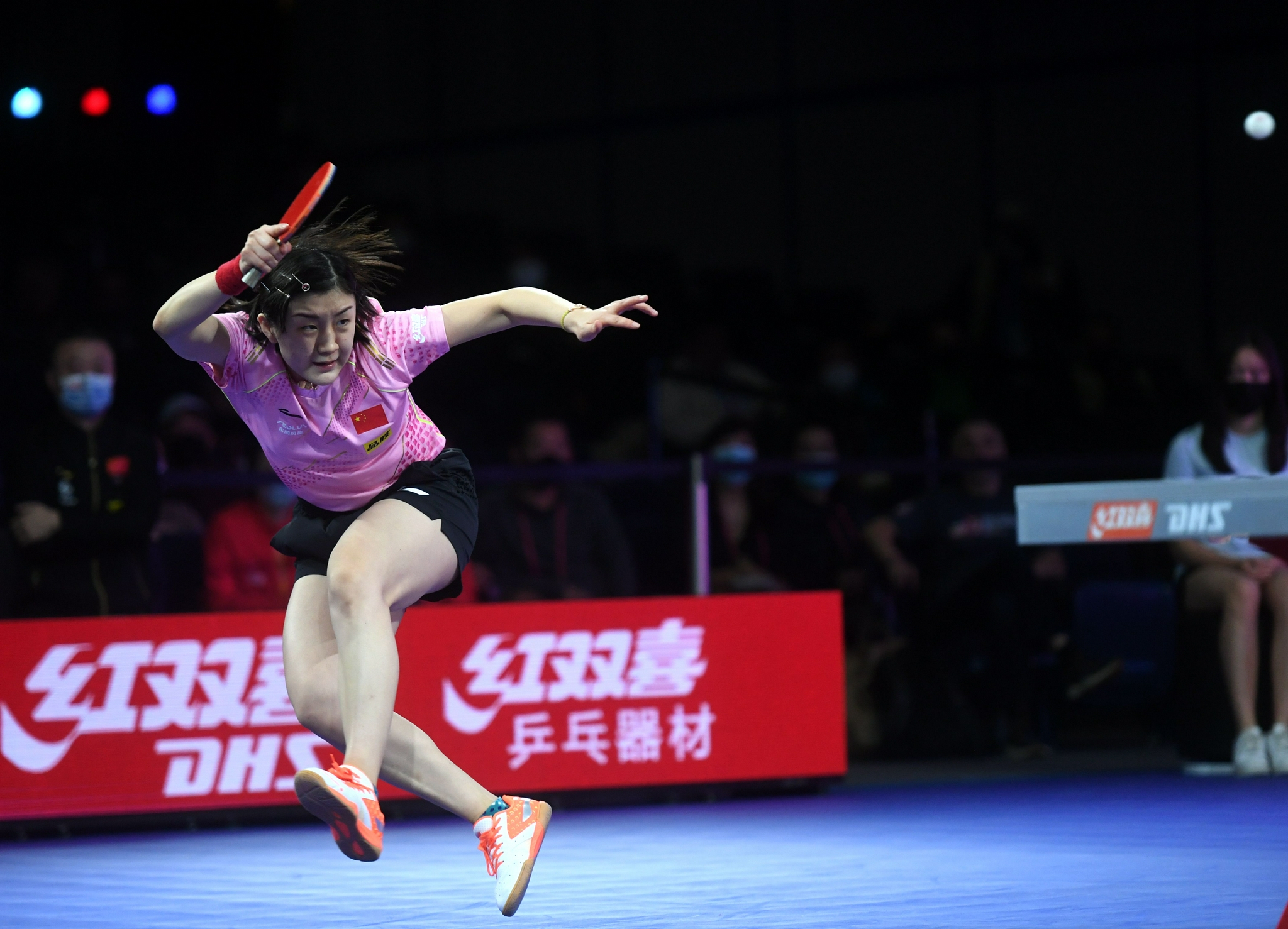 11月26日,陈梦在比赛中.新华社记者 吴晓凌 摄