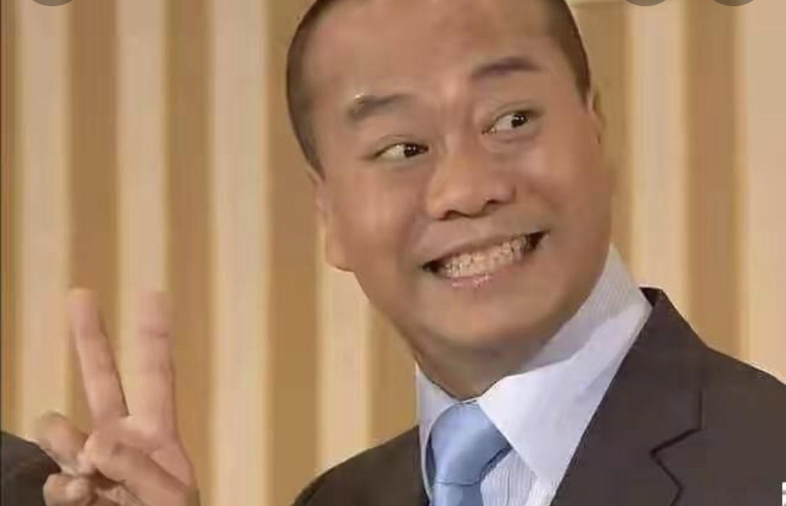 欧阳震华与赌王孙女步入银婚晒合照曾在节目直言想比太太晚死