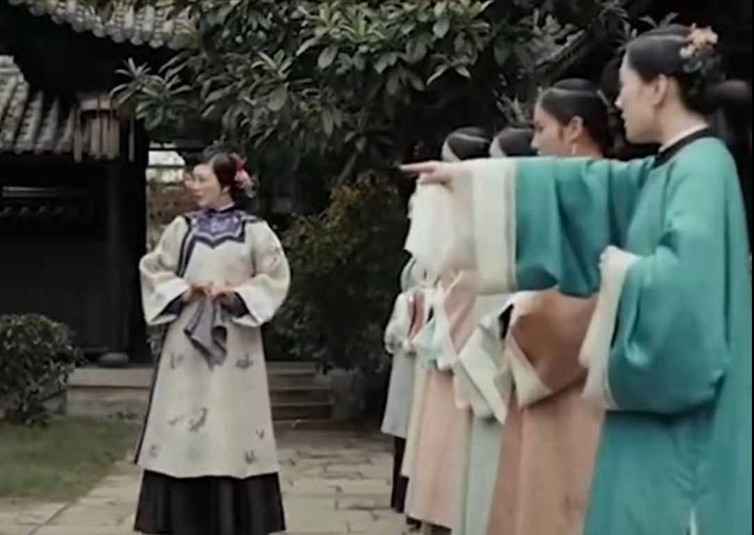 《当家主母》小猫事件反转，群演曝猫已被电死，剧组演员集体失声休闲区蓝鸢梦想 - Www.slyday.coM