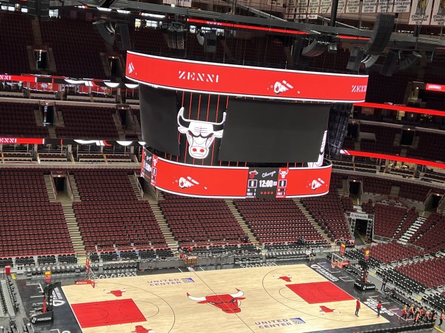 11月28日消息,芝加哥公牛队主场对决迈阿密热火队,图为赛前球馆内场景