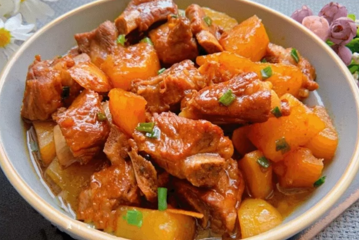 土豆炖排骨