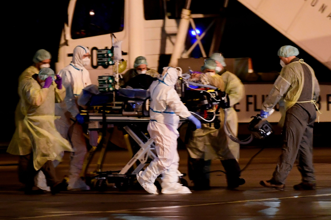 突发！超级变异毒株“奥密克戎”入侵欧洲六国，荷兰13人感染，以色列紧急封国休闲区蓝鸢梦想 - Www.slyday.coM