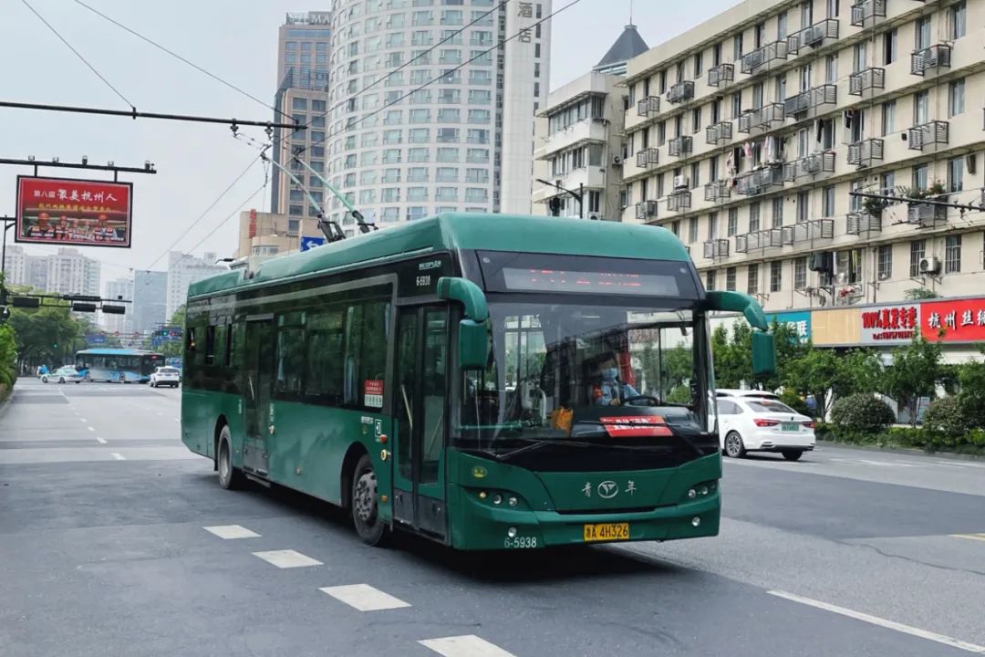 西湖边这股杭儿风刮了30年什么风景让人看了直夸exciting