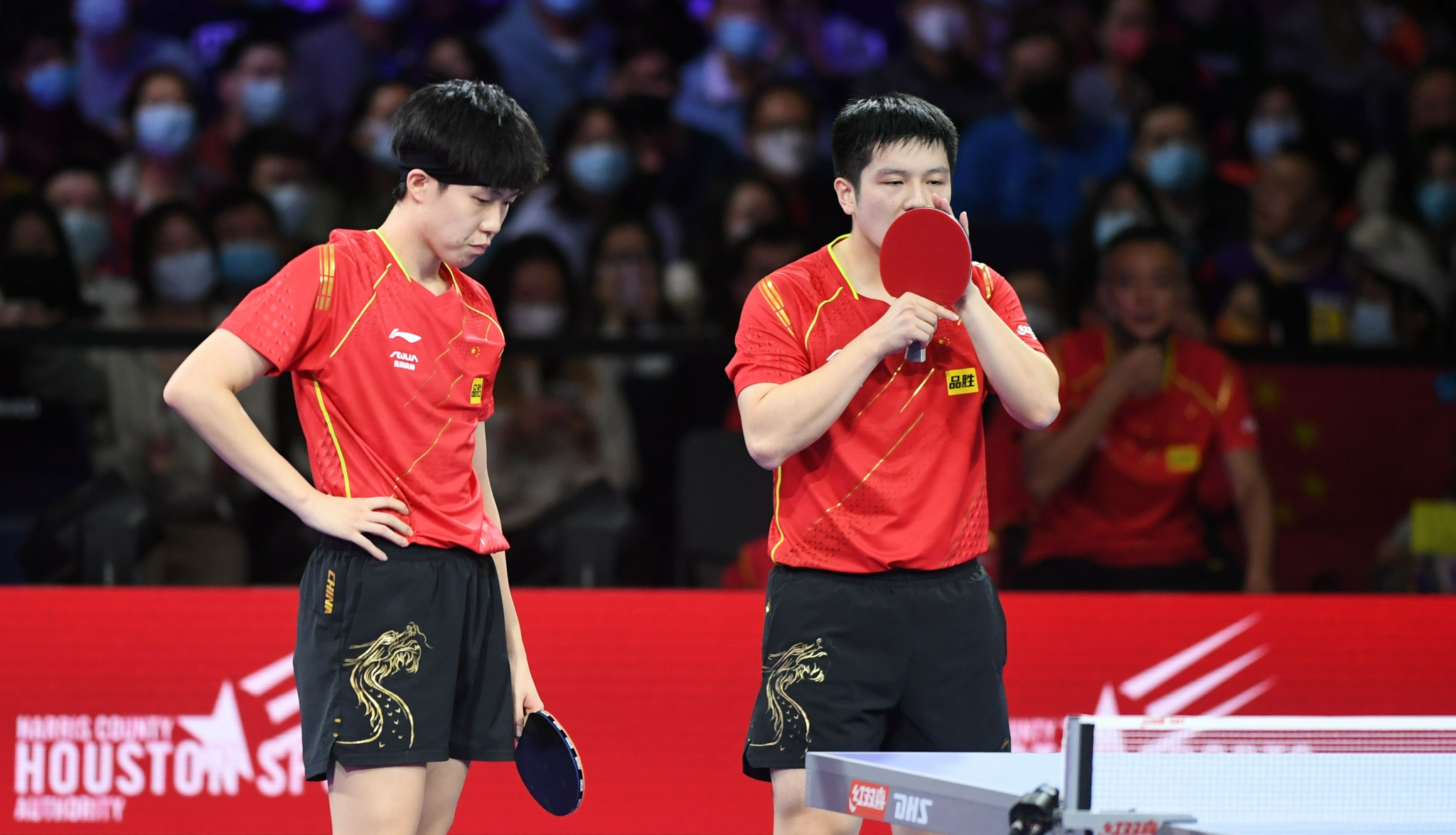 乒乓球——世乒赛：樊振东/王楚钦无缘男双四强休闲区蓝鸢梦想 - Www.slyday.coM