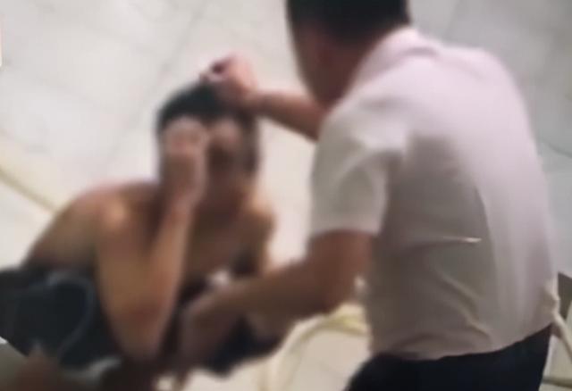 停职！海南一副校长用水管抽打体罚学生，警方已介入调查休闲区蓝鸢梦想 - Www.slyday.coM