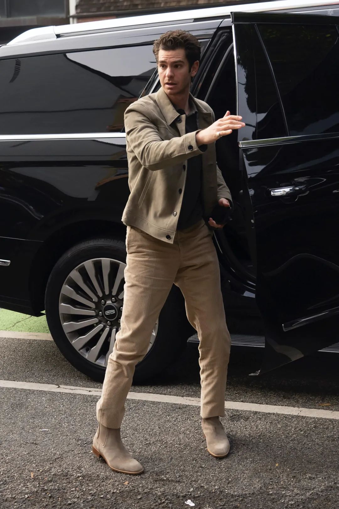 男星街拍井柏然杨洋都齐了小贝家二公子都约会啦侃爷公开向金姐求复合