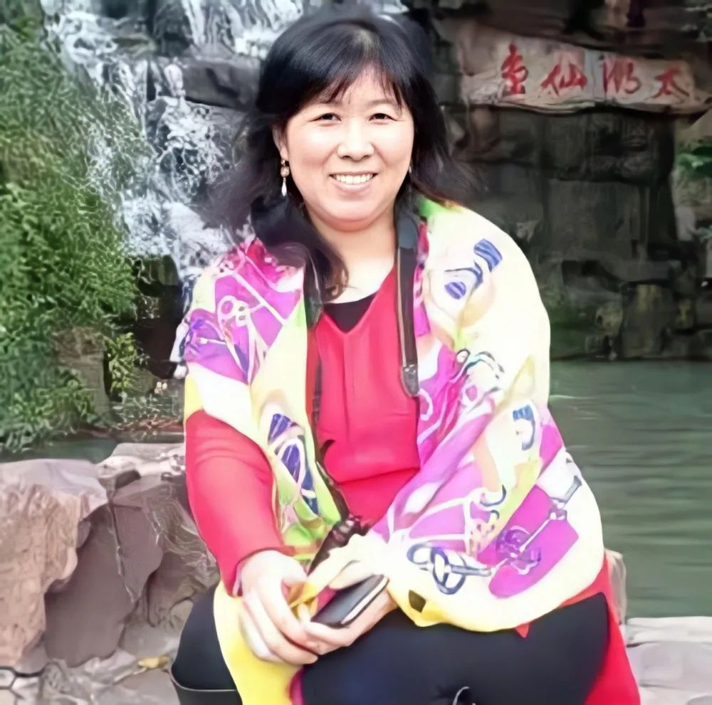 4年前他将去世的妻子冷冻等待将来复活后来