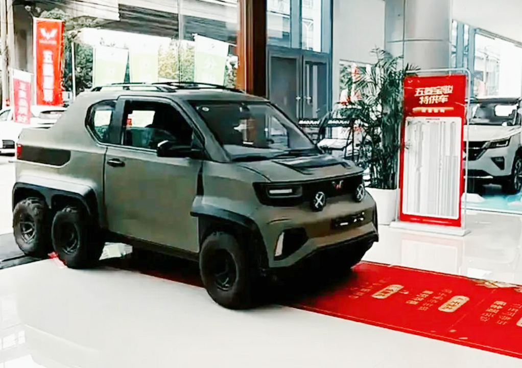五菱宏光6轮小皮卡实车进店太拉风了网友赶紧照这样量产