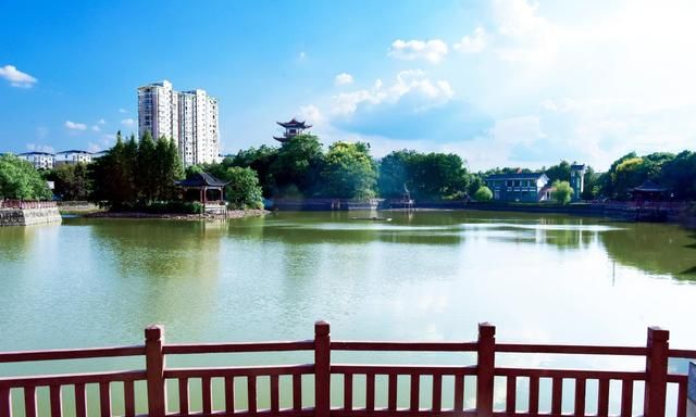 江西抚州南丰琴湖公园,随手拍了几张照片,与你共享