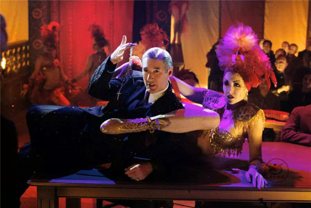 充满黑色幽默的电影,歌舞推动剧情,颠倒黑白的能力让人叹为观止|比利