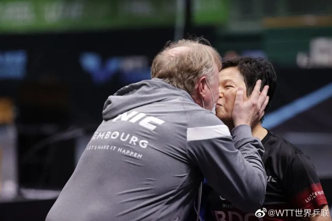 世乒赛收获铜牌“下班”,58岁倪夏莲要回卢森堡种菜了休闲区蓝鸢梦想 - Www.slyday.coM 世乒赛收获铜牌“下班”,58岁倪夏莲要回卢森堡种菜了休闲区蓝鸢梦想 - Www.slyday.coM