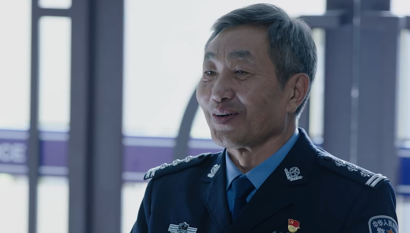 饰演"黄大爷"的沙景昌,饰演"齐父"的李成儒,饰演"李局长"的阎维文