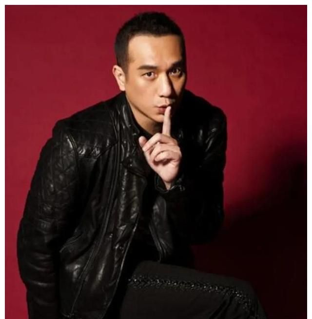 荷尔蒙爆棚的三位男演员胡军,黄觉,方中信,谁是你心目中的男人|乔峰